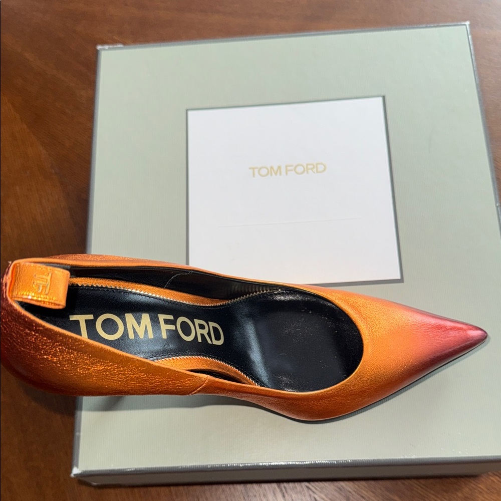 Tom Ford Women's Vibrant Orange Metallic Heels - Picture 8 of 8
